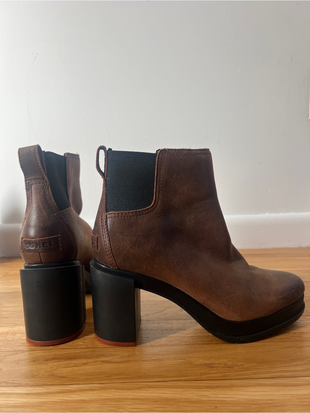 NWOB SOREL Chelsea Boots Waterproof Brown Leather Chunky Platform Lug Sole